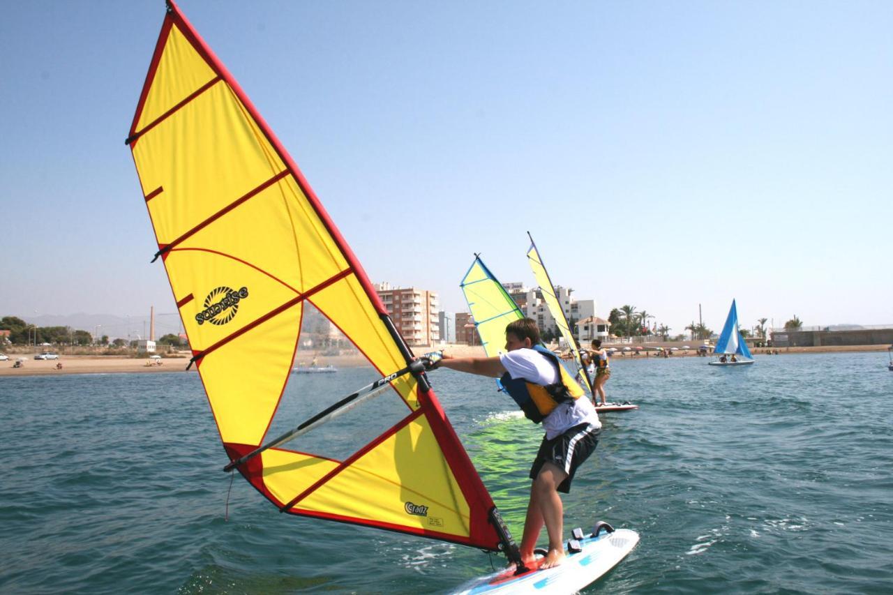 Águilas Bea Beach Hostel מראה חיצוני תמונה